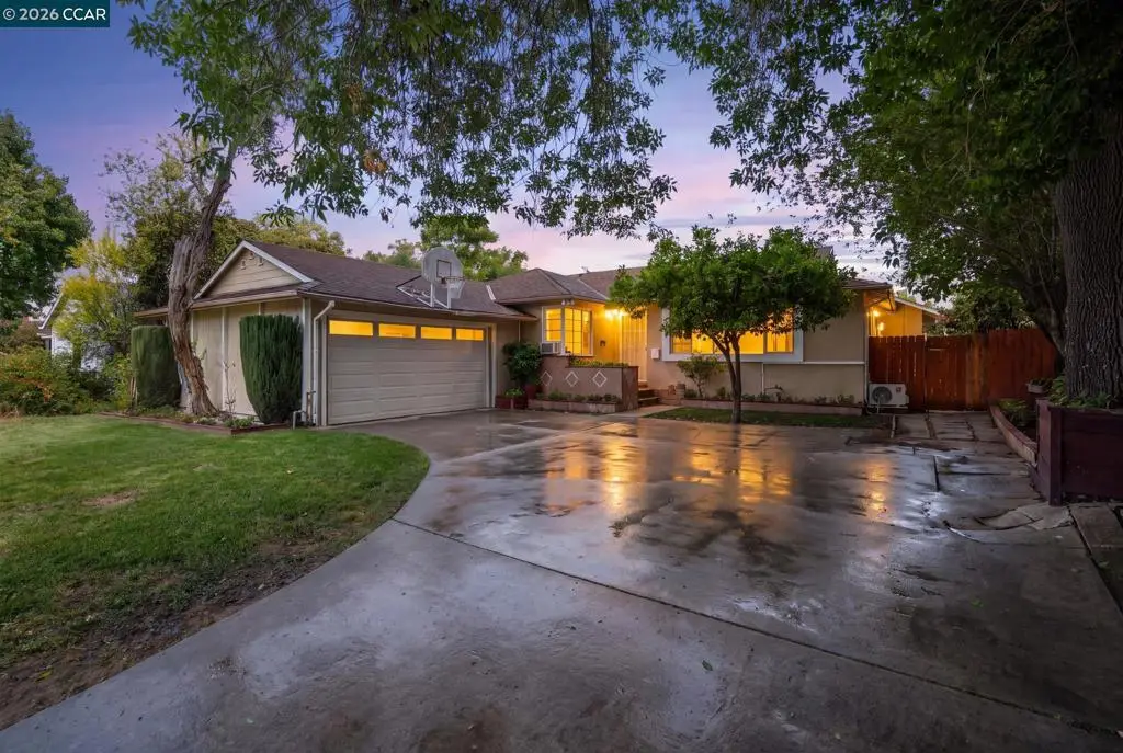 6422 Lubao Ave, Woodland Hills, CA 91367 - #1