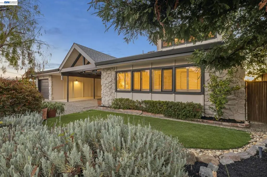 5624 Greenridge Rd, Castro Valley, CA 94552 - #1