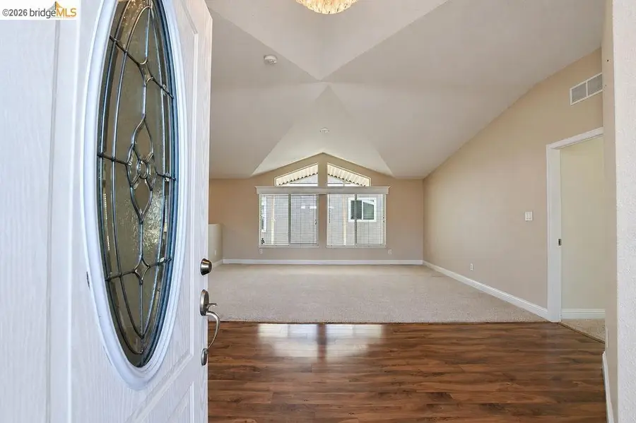210 W Cypress Rd, Oakley, CA 94561 - #2