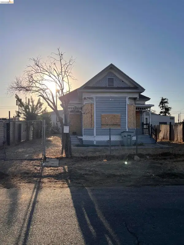 2358 S Anna St, Fresno, CA 93706