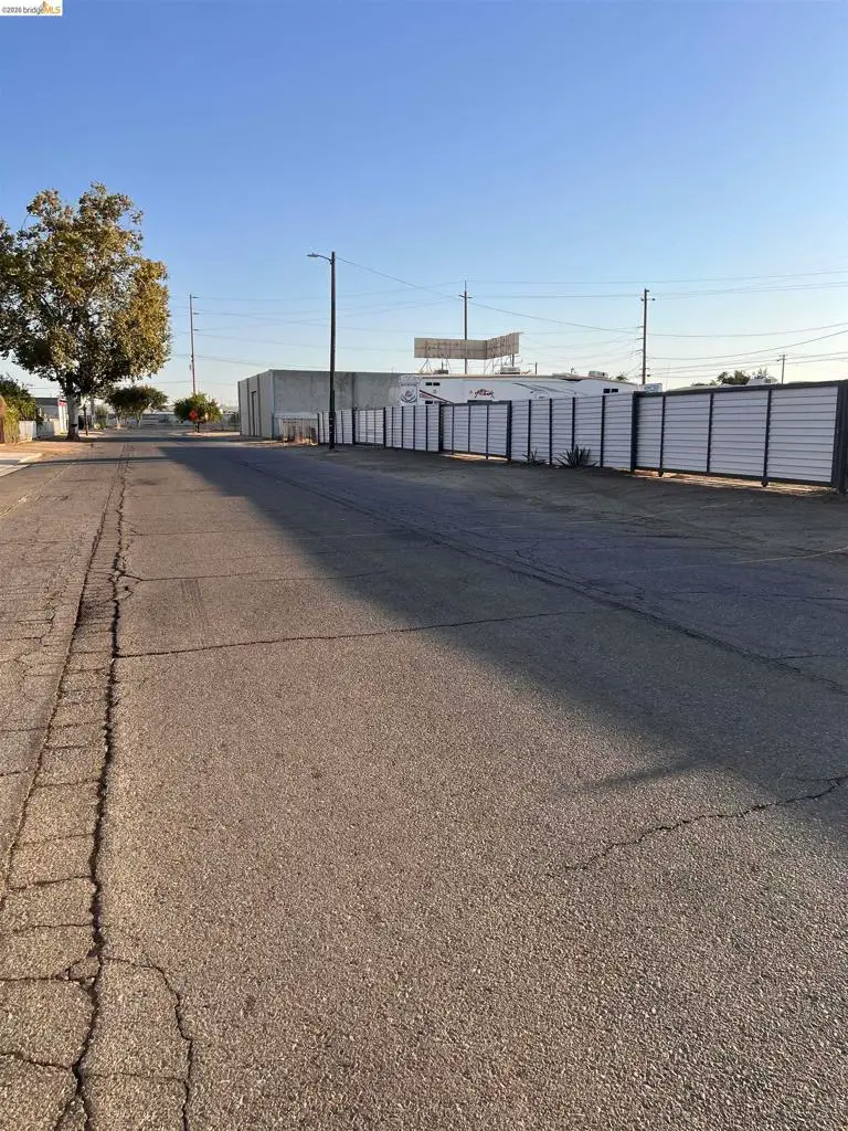 2358 S Anna St, Fresno, CA 93706 - #2
