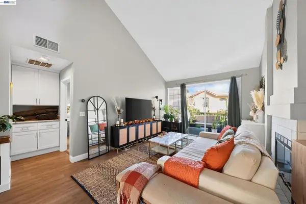 7773 Tuscany Dr, Dublin, CA 94568