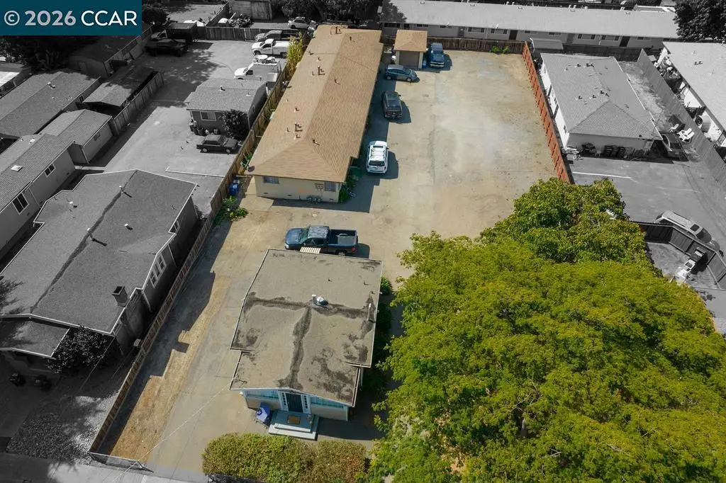 24063 Park St, Hayward, CA 94541 - #1