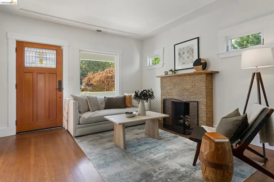 5377 Bryant Ave, Oakland, CA 94618 - #3