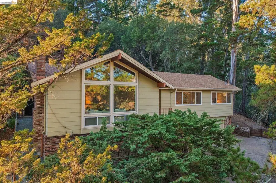 7094 Pinehaven Rd, Oakland, CA 94611 - #3