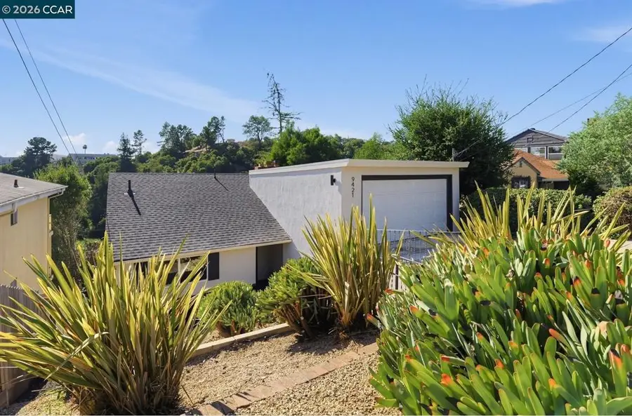 9421 Castlewood Street, Oakland, CA 94605 - #2