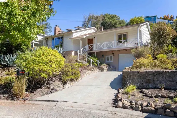 40 Harbord Ct, Oakland, CA 94618