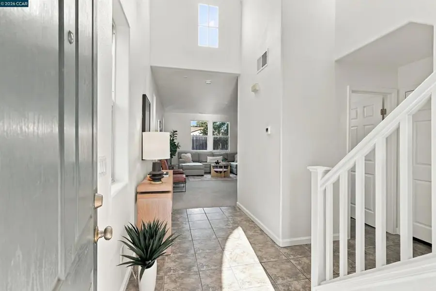 160 Summer Stroll Cir., Sacramento, CA 95823 - #2