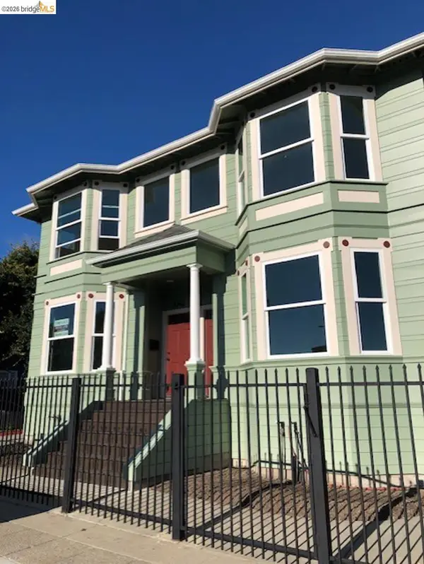 3042 Martin Luther King Way, Oakland, CA 94609
