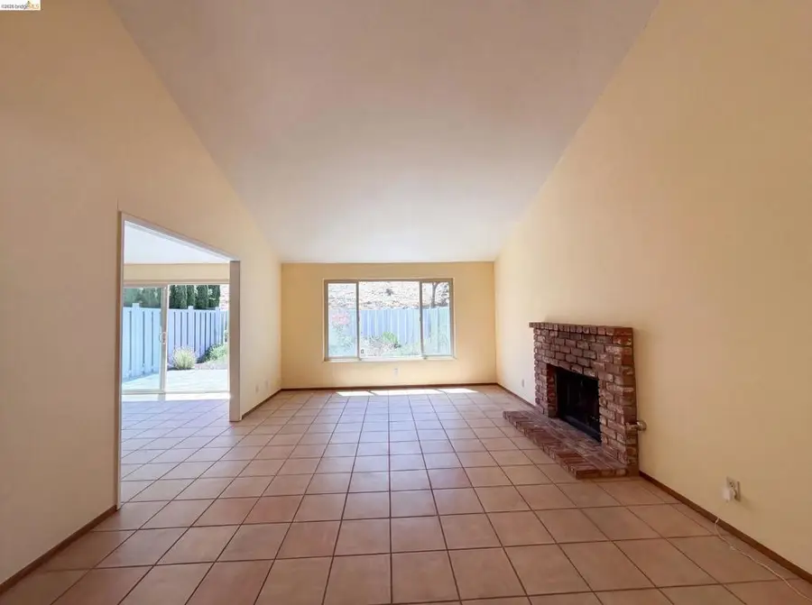 123 Ironwood, Oakland, CA 94605 - #3