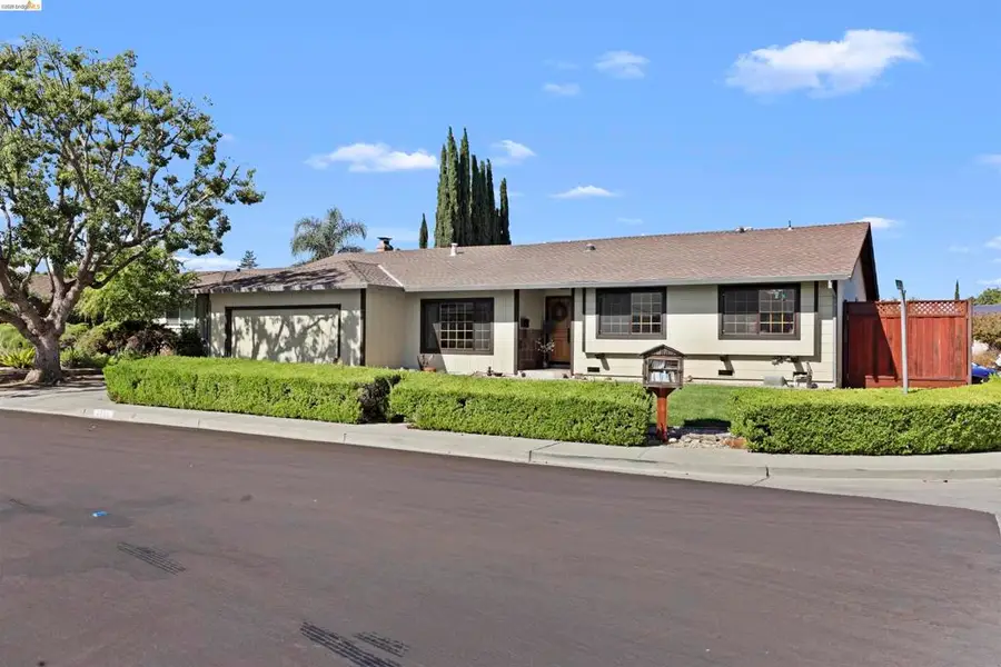 3909 Boatwright Dr, Concord, CA 94519 - #2