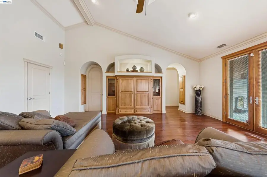 2490 Crescent Moon Ct, Redding, CA 96001 - #3