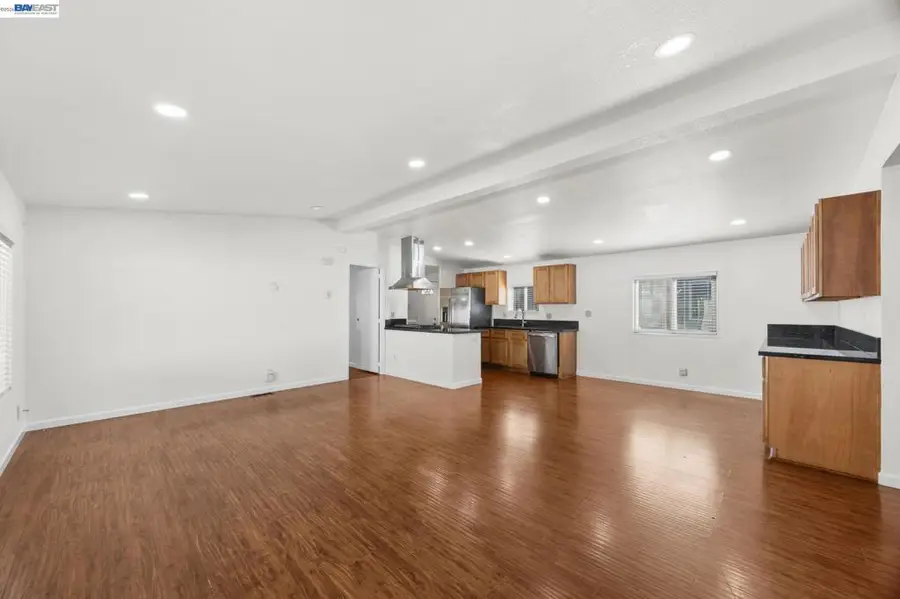 812 W Clover Rd, Tracy, CA 95376 - #3