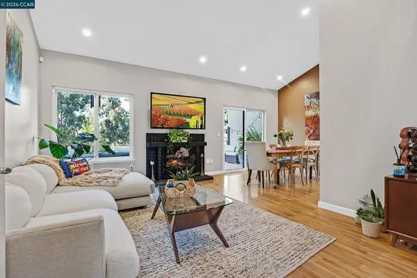 35 Sapphire Ct, Hercules, CA 94547