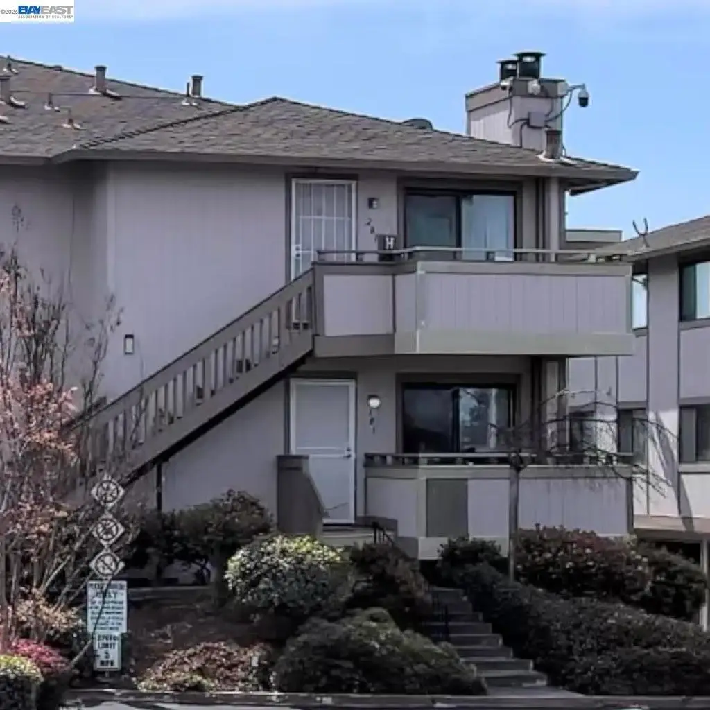 24982 Copa Del Oro Dr #201, Hayward, CA 94545 - #1