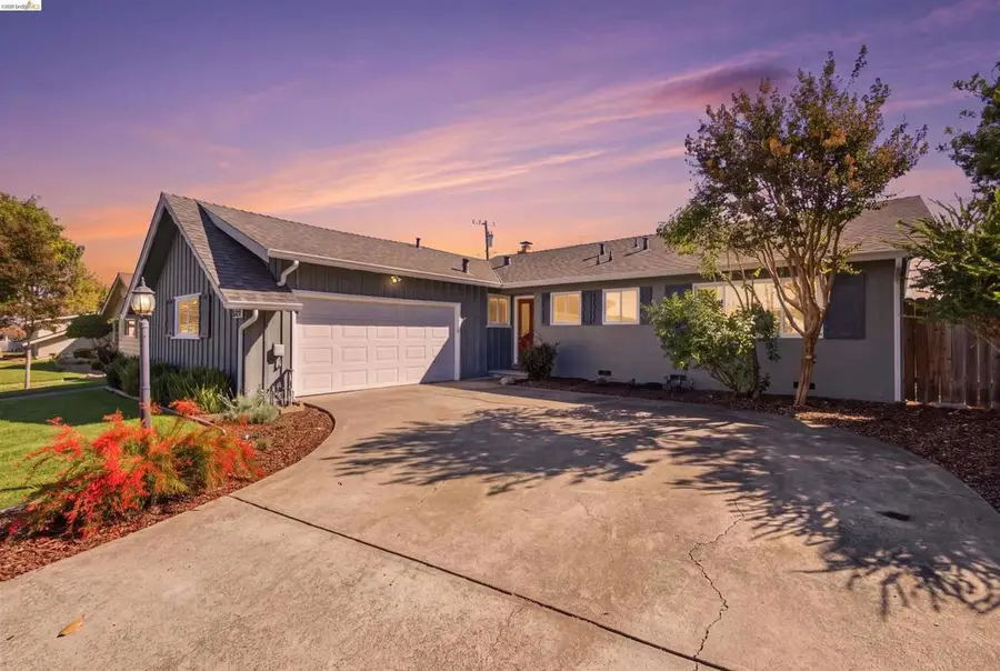 525 Cottonwood Dr, Fairfield, CA 94533 - #3