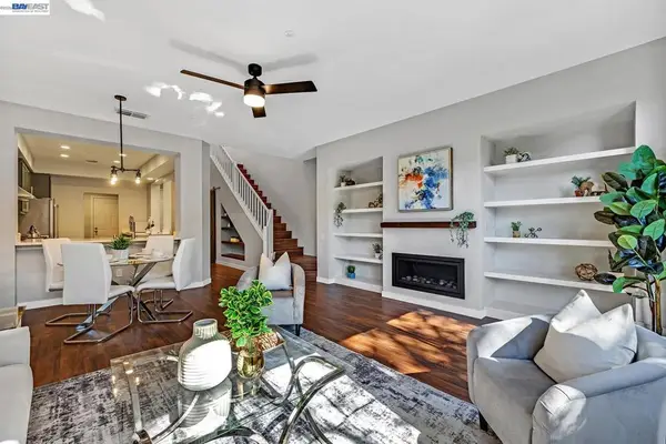 23009 Canyon Terrace Dr #3, Castro Valley, CA 94552