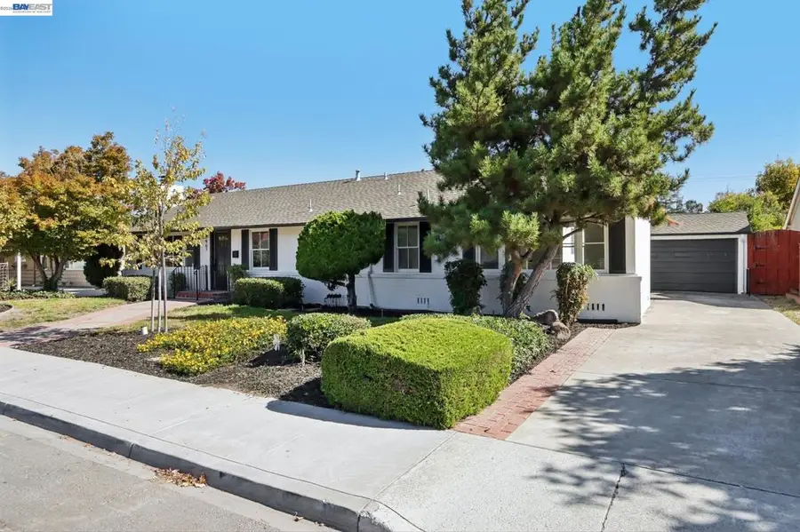 967 Elizabeth Dr, Santa Clara, CA 95050 - #2