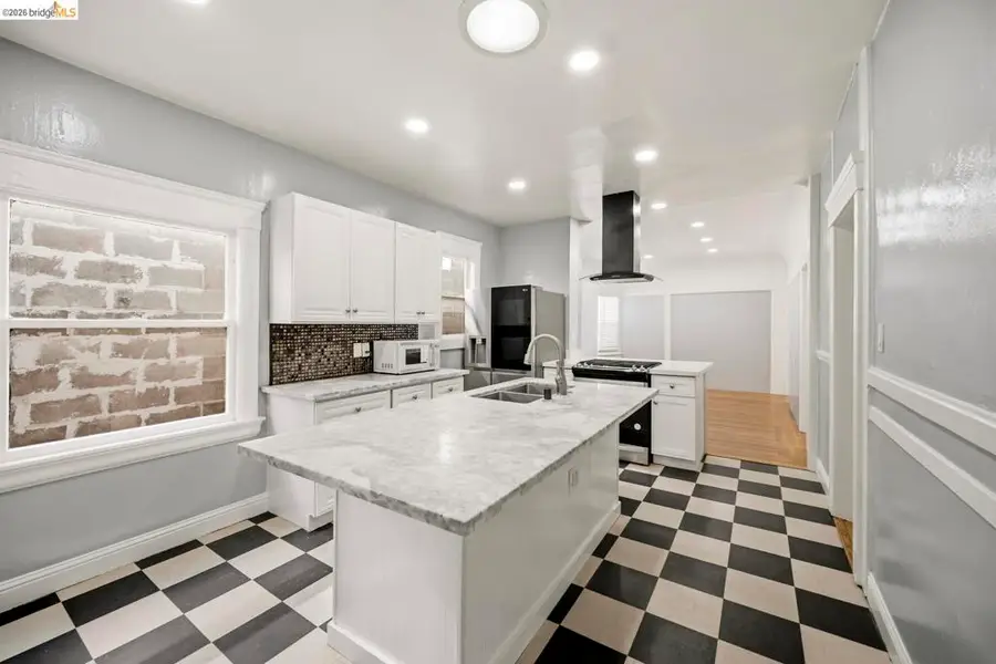 3131 Magnolia St, Oakland, CA 94608 - #2