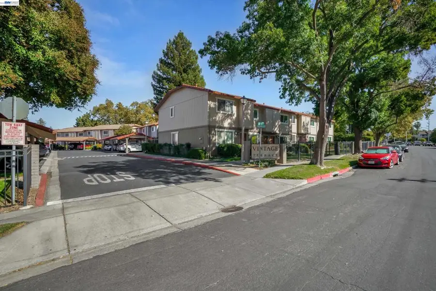 692 Concord, Pleasanton, CA 94566 - #2