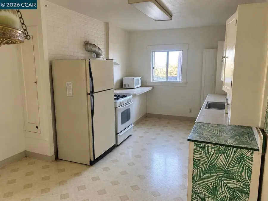 4 Green St, Martinez, CA 94553 - #2