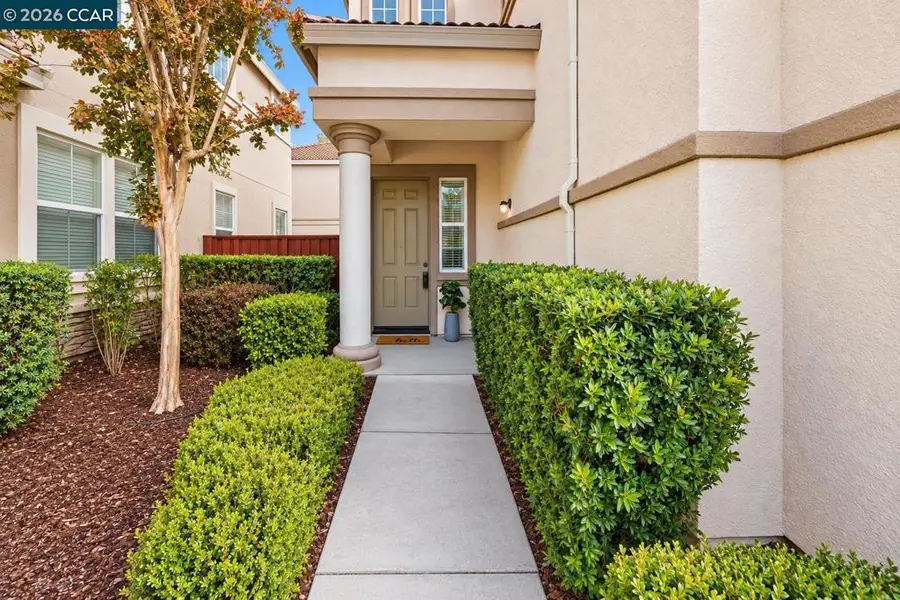 570 Terrano Ct, Fairfield, CA 94534 - #2