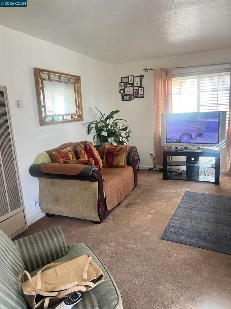 353 S 35th St, Richmond, CA 94804 - #3