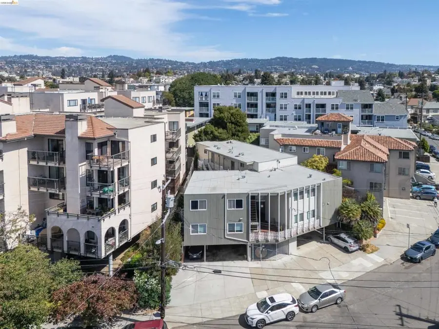 296 Lester Ave, Oakland, CA 94606 - #2