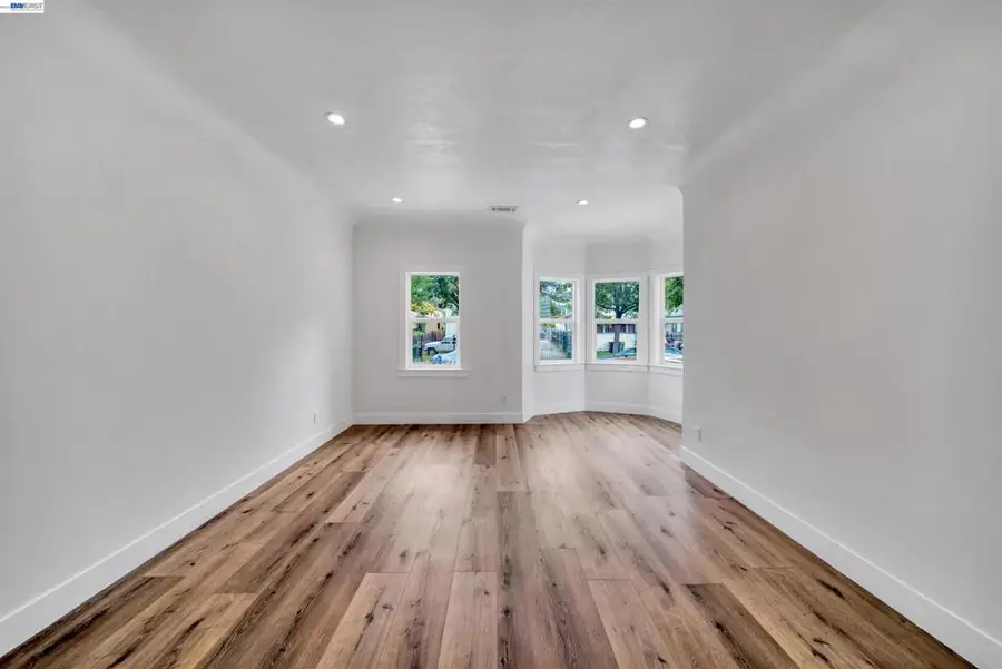 3035 Logan St, Oakland, CA 94601 - #3