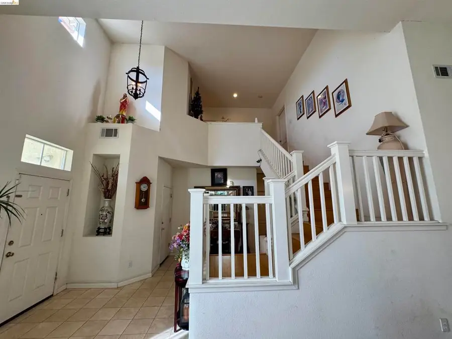 1965 Sugarloaf Mountain Ct, Antioch, CA 94531 - #3