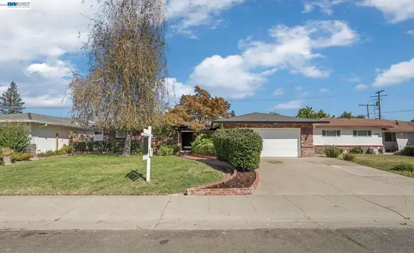 1075 Lake Glen Way, Sacramento, CA 95822