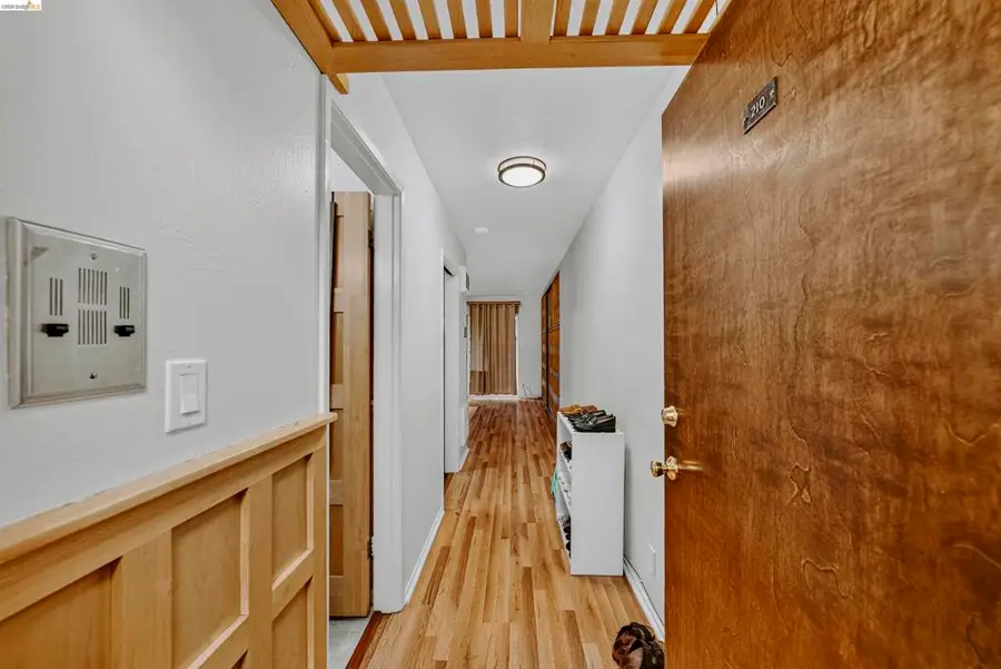 425 Orange St #210, Oakland, CA 94610 - #3