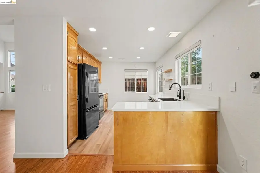5272 Pebble Glen Dr, Concord, CA 94521 - #2