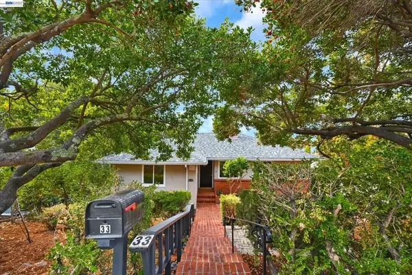 33 Buckeye Ave, Oakland, CA 94618