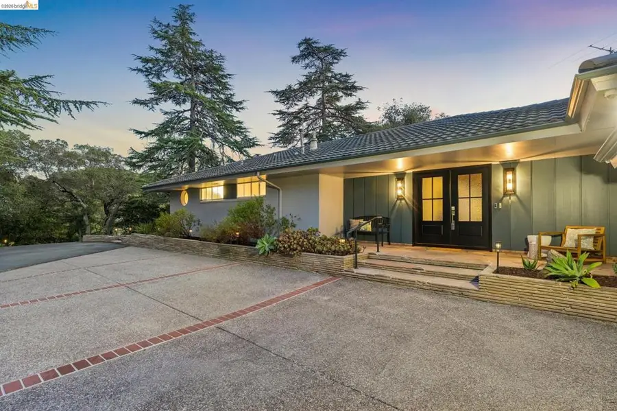 11260 Kerrigan Dr, Oakland, CA 94605 - #3