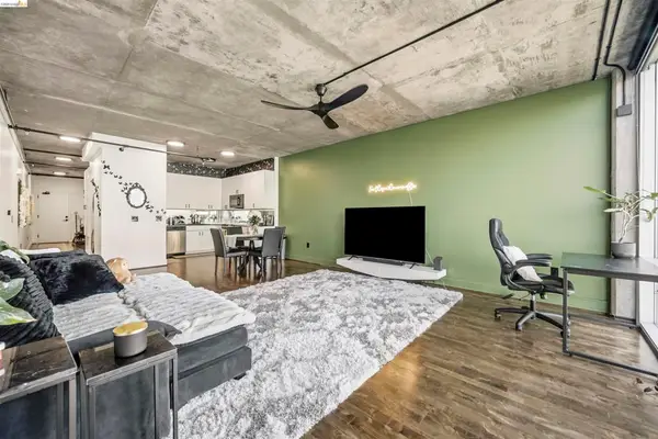 311 Oak St. #703, Oakland, CA 94607