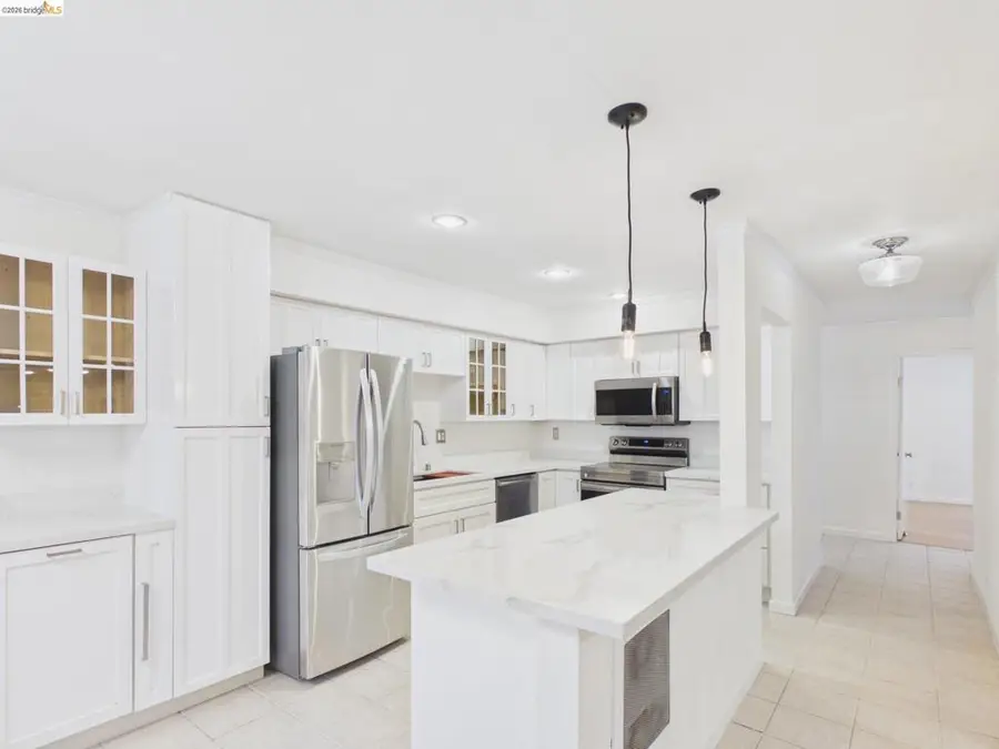 466 Crescent St #114, Oakland, CA 94610 - #2