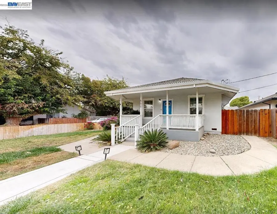 632 N Stockton Ave, Ripon, CA 95366 - #3