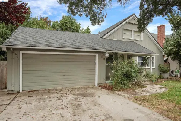 3055 Country Club Blvd, Stockton, CA 95204