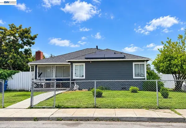 2399 Menalto Ave, East Palo Alto, CA 94303