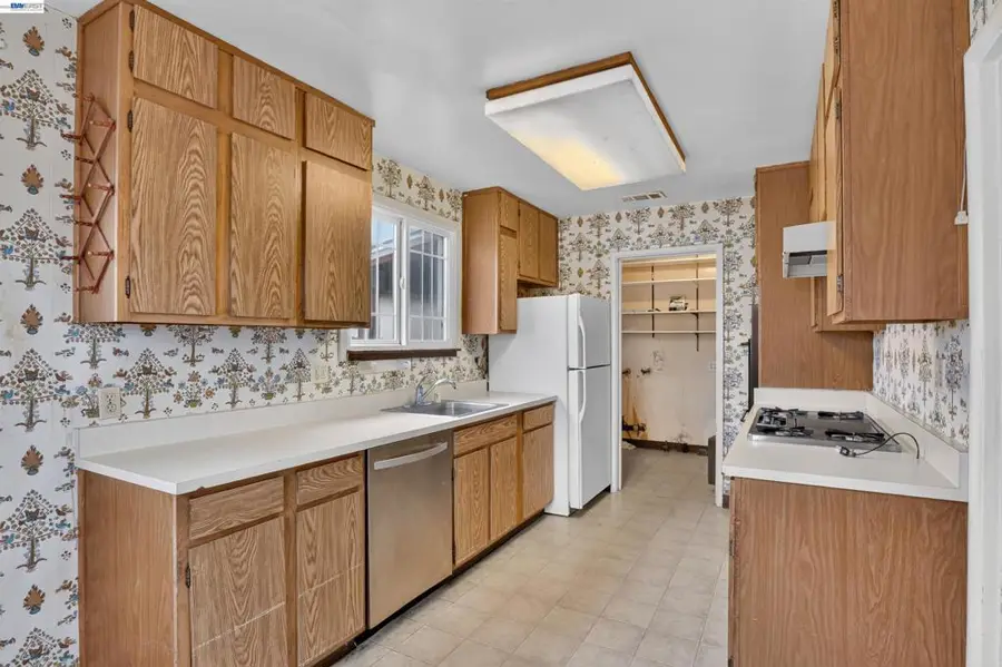 399 Stoakes Ave, San Leandro, CA 94577 - #3