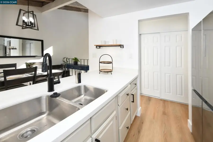 328 Ridgeview Dr, Pleasant Hill, CA 94523 - #2