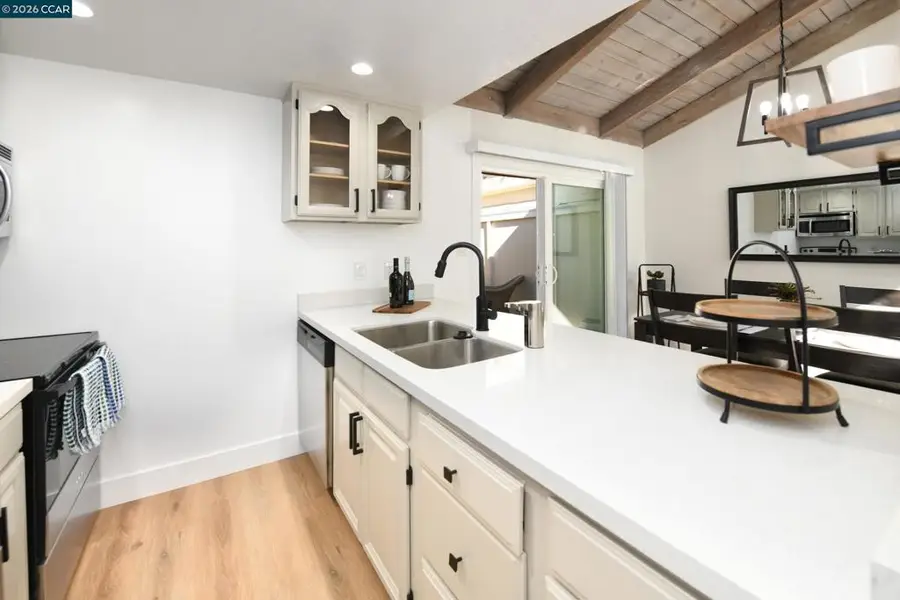 328 Ridgeview Dr, Pleasant Hill, CA 94523 - #3