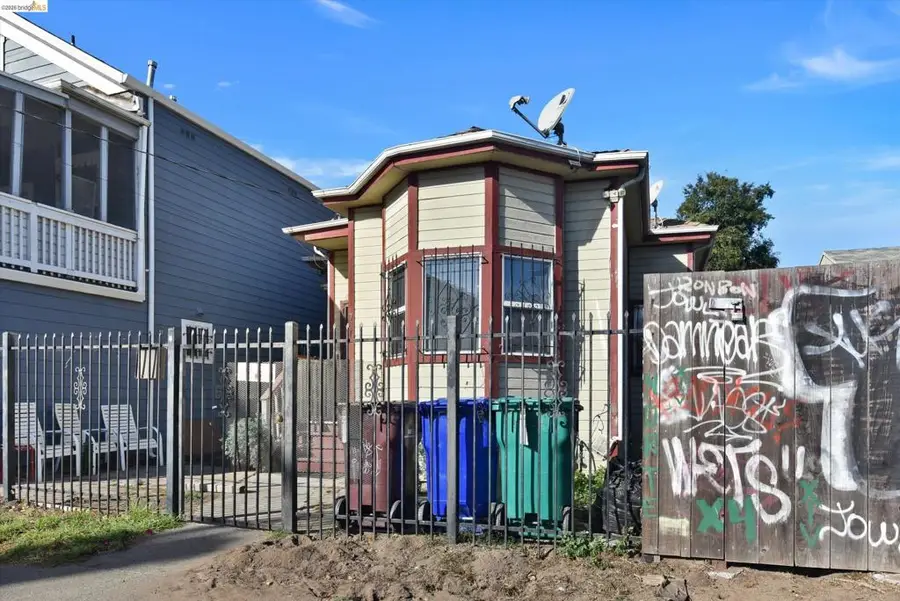731 Campbell St, Oakland, CA 94607 - #2