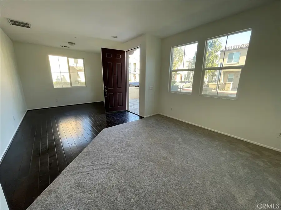 1800 E Lakeshore Drive #302, Lake Elsinore, CA 92530 - Image #3