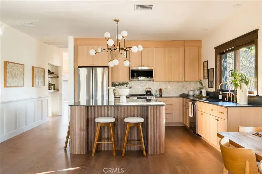 2396 W 31st Street, Los Angeles, CA 90018 - #3