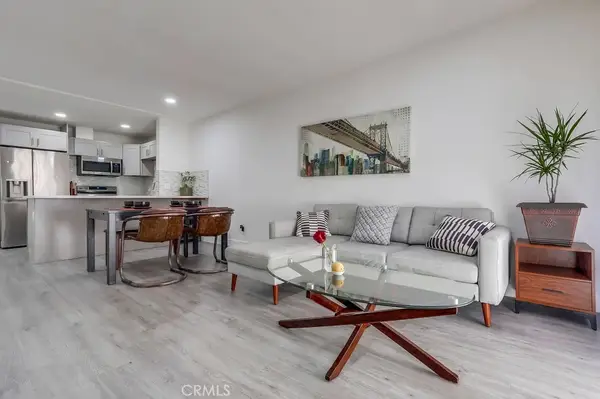 425 S Kenmore Avenue Avenue #306, Los Angeles, CA 90020