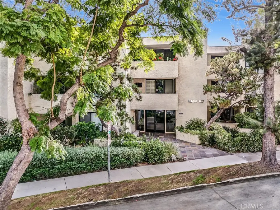 8400 De Longpre #212, West Hollywood, CA 90069 - #2