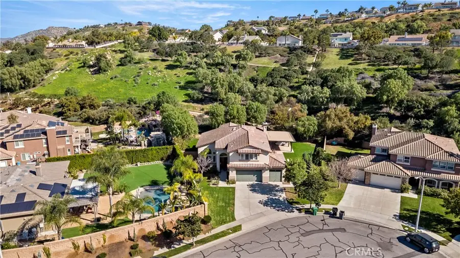 665 Barbre Circle, Corona, CA 92879 - Image #3