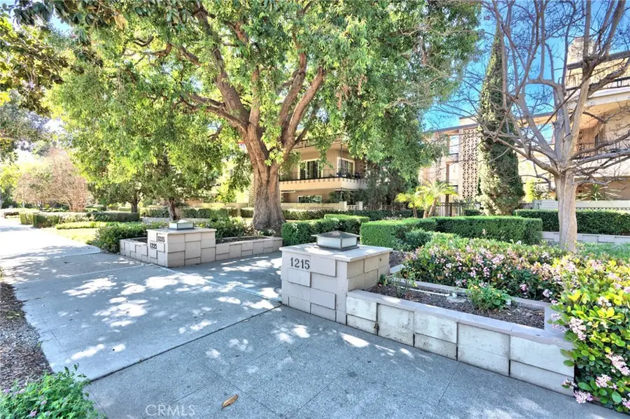 1235 S Orange Grove Boulevard, Pasadena, CA 91105 - #3